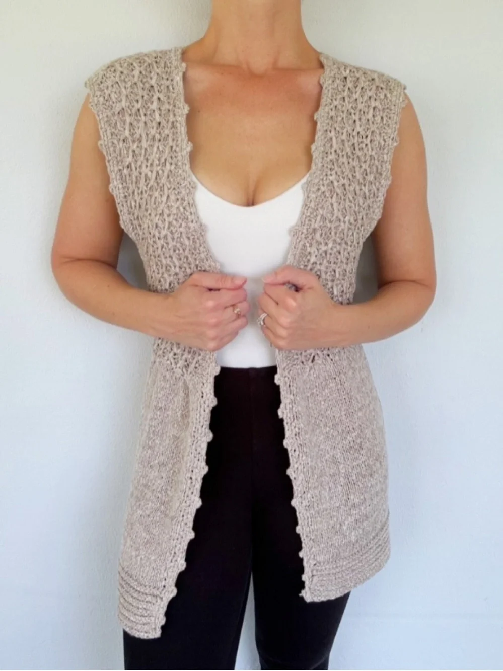 Venue beige crochet knit textured weave sleeveless hook and eye vest size medium